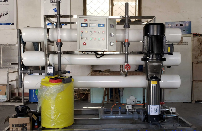 1-10噸小型<a href=http://www.gznvw.cn/fstcjssb/ target=_blank class=infotextkey>反滲透凈水設(shè)備</a>